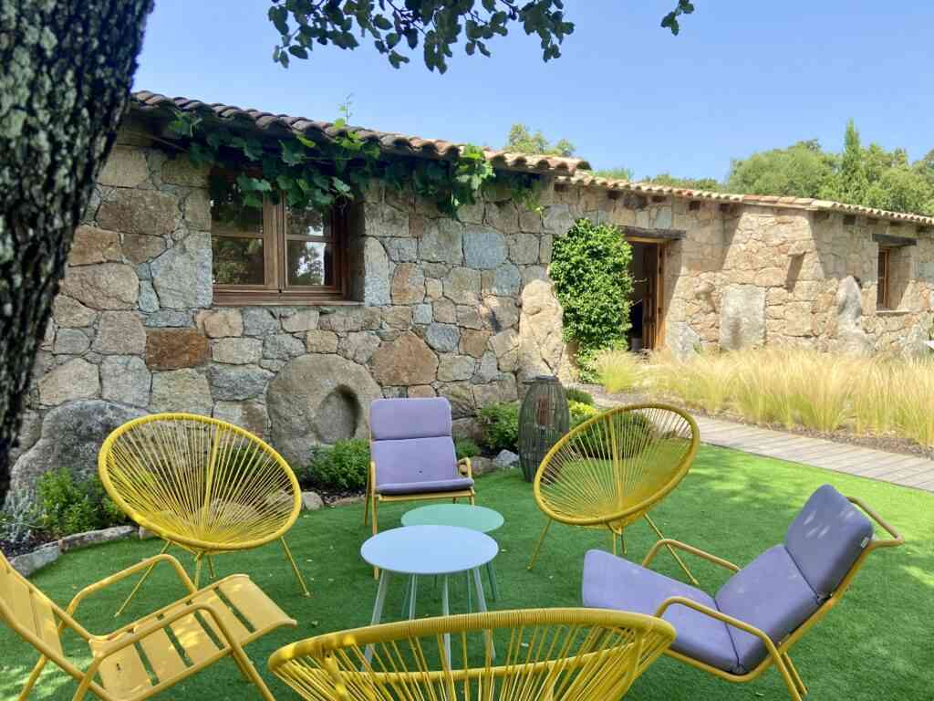 maison de charme en pierre de taille avec piscine privée à la location à Porto-Vecchio